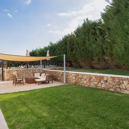Villa Aeonian *