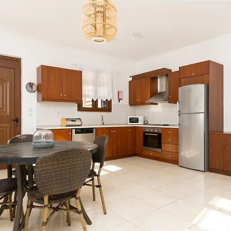 Aeonian Villa Líndos